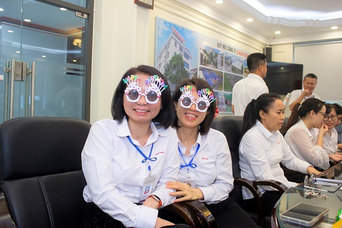 Sinh nhật đáng nhớ trong vòng tay đồng nghiệp